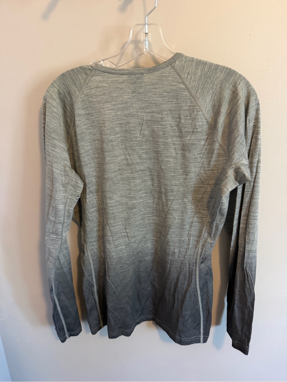Icebreaker Bodyfit 200 Merino Wool Ombre V-Neck Base Layer Grey L - Picture 4 of 5